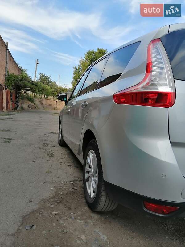 Мінівен Renault Grand Scenic 2014 в Кривому Розі фото 24 Мінівен Renault Grand Scenic 2014 в Кривому Розі