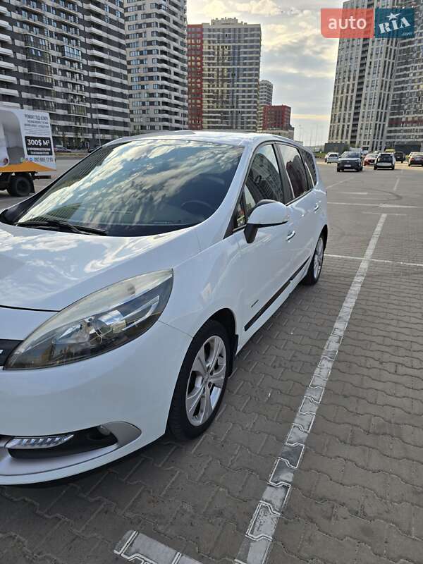 Минивэн Renault Grand Scenic 2014 в Киеве фото 8 Минивэн Renault Grand Scenic 2014 в Киеве