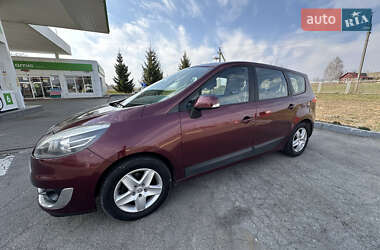 Минивэн Renault Grand Scenic 2012 в 
