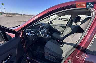 Минивэн Renault Grand Scenic 2012 в 
