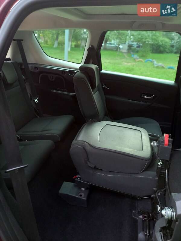 Минивэн Renault Grand Scenic 2015 в Здолбунове