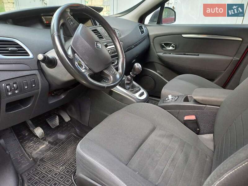 Минивэн Renault Grand Scenic 2015 в Здолбунове