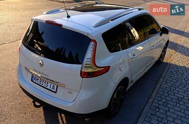 Минивэн Renault Grand Scenic 2016 в 