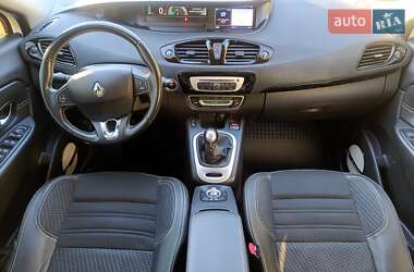 Минивэн Renault Grand Scenic 2016 в 