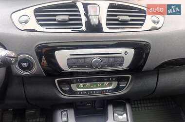 Минивэн Renault Grand Scenic 2016 в 