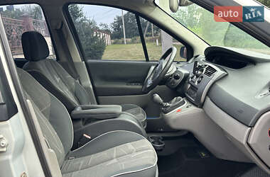 Минивэн Renault Grand Scenic 2004 в  фото 11 Минивэн Renault Grand Scenic 2004 в