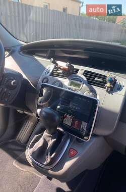 Минивэн Renault Grand Scenic 2008 в 
