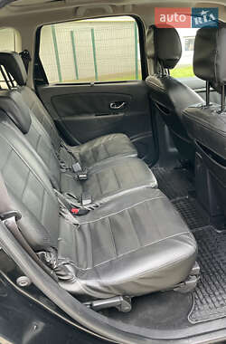 Минивэн Renault Grand Scenic 2012 в 