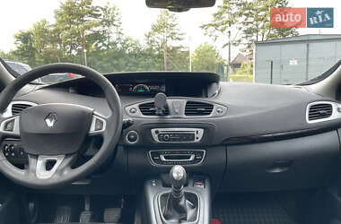 Минивэн Renault Grand Scenic 2012 в 