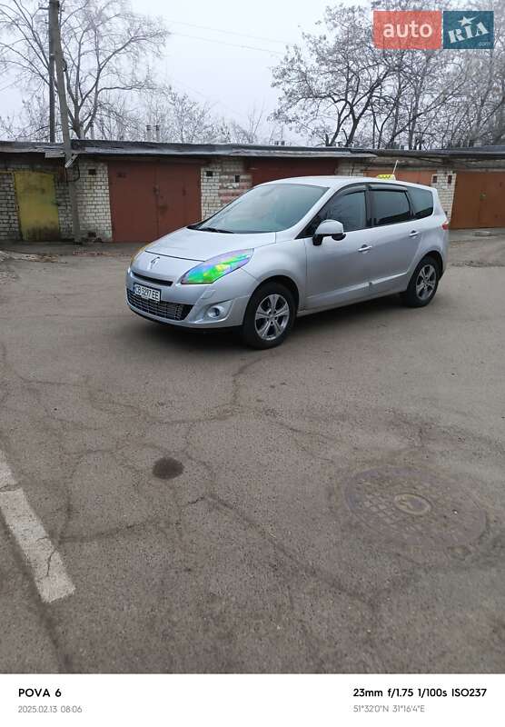 Мінівен Renault Grand Scenic 2011 в Чернігові фото 12 Мінівен Renault Grand Scenic 2011 в Чернігові