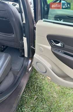 Минивэн Renault Grand Scenic 2010 в 