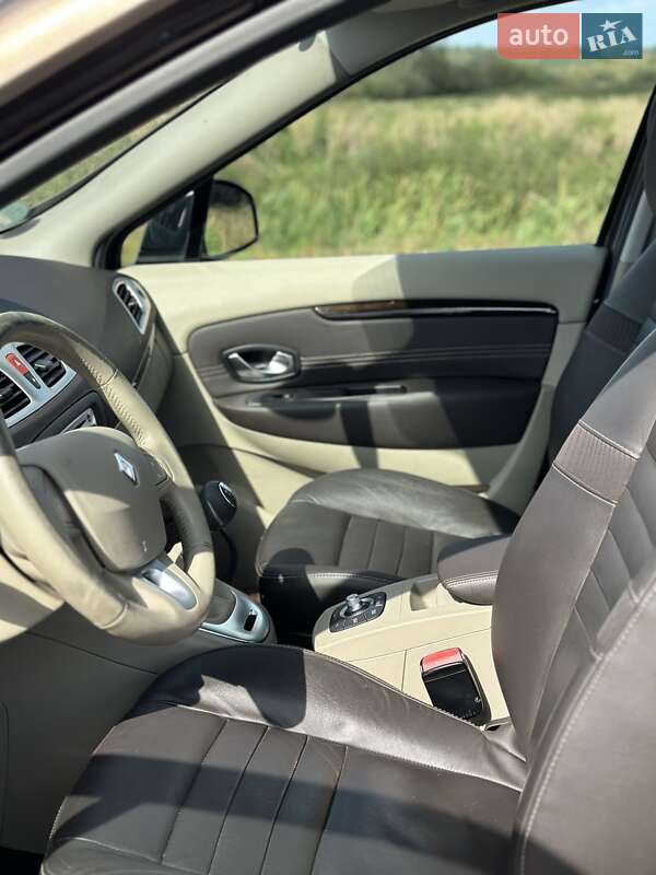 Минивэн Renault Grand Scenic 2010 в Демидовке
