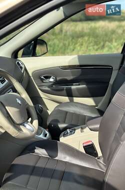 Минивэн Renault Grand Scenic 2010 в 