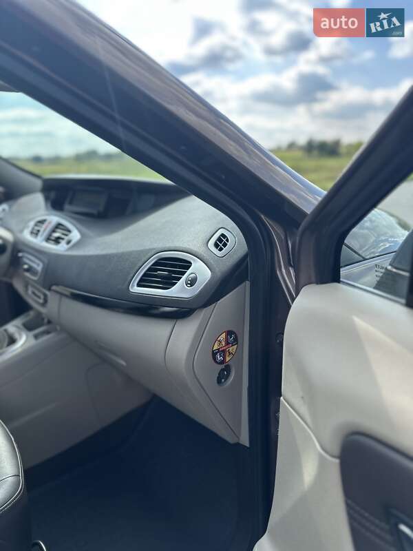 Минивэн Renault Grand Scenic 2010 в Демидовке