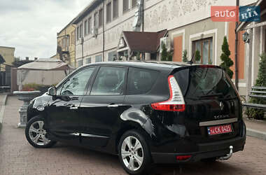 Минивэн Renault Grand Scenic 2011 в 