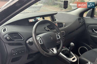 Минивэн Renault Grand Scenic 2011 в 