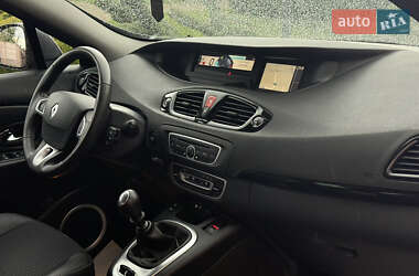 Минивэн Renault Grand Scenic 2011 в 