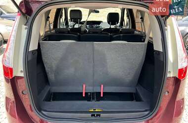 Минивэн Renault Grand Scenic 2012 в 