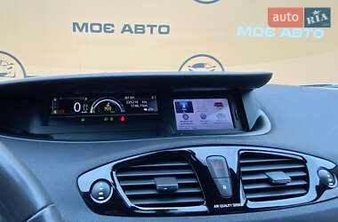Минивэн Renault Grand Scenic 2013 в 
