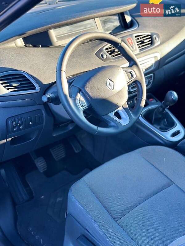 Мінівен Renault Grand Scenic 2011 в Львові