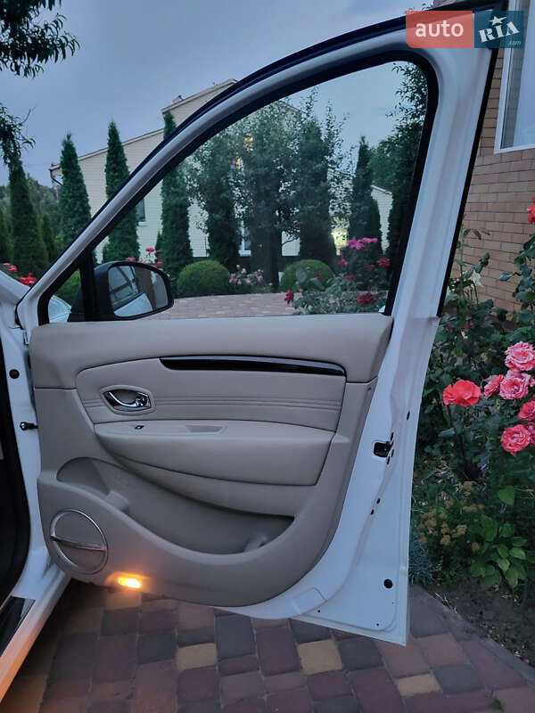 Мінівен Renault Grand Scenic 2011 в Петропавлівській Борщагівці