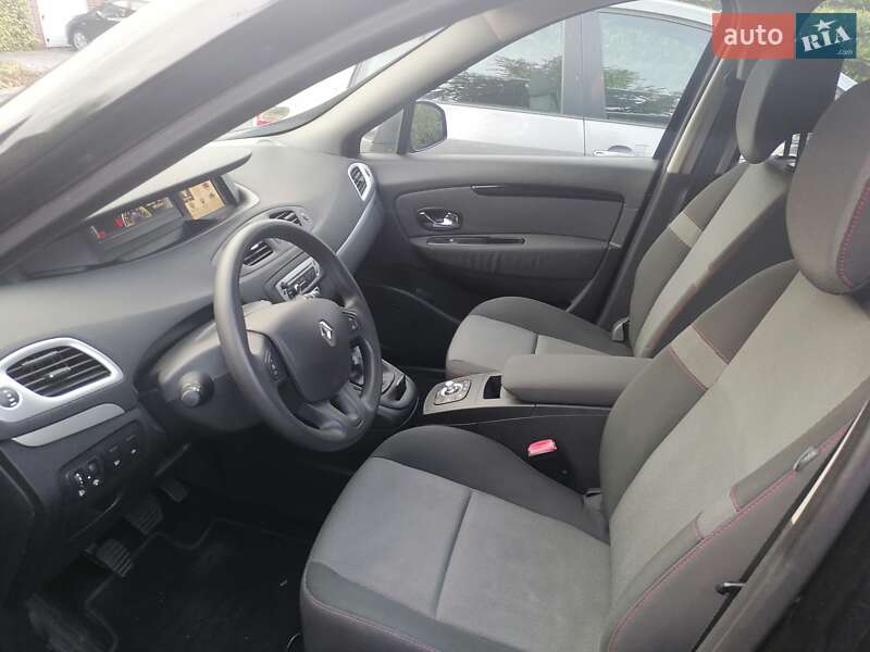 Renault Grand Scenic 2015