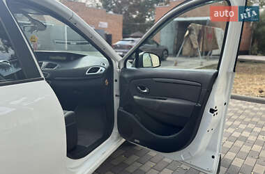 Минивэн Renault Grand Scenic 2009 в 