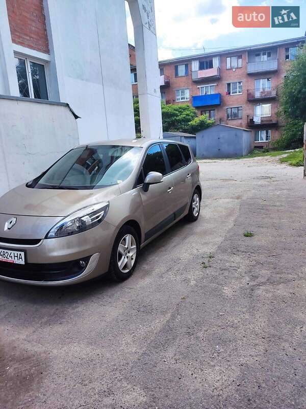 Мінівен Renault Grand Scenic 2012 в Полтаві фото 2 Мінівен Renault Grand Scenic 2012 в Полтаві