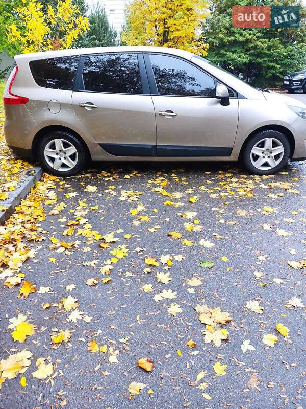 Мінівен Renault Grand Scenic 2012 в Полтаві фото 6 Мінівен Renault Grand Scenic 2012 в Полтаві