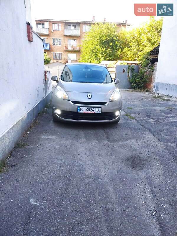 Мінівен Renault Grand Scenic 2012 в Полтаві фото 10 Мінівен Renault Grand Scenic 2012 в Полтаві