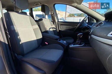 Минивэн Renault Grand Scenic 2013 в 