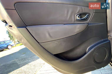 Минивэн Renault Grand Scenic 2013 в 