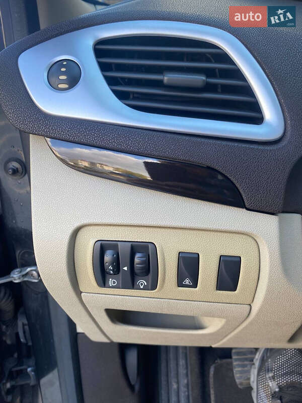 Минивэн Renault Grand Scenic 2009 в Самборе