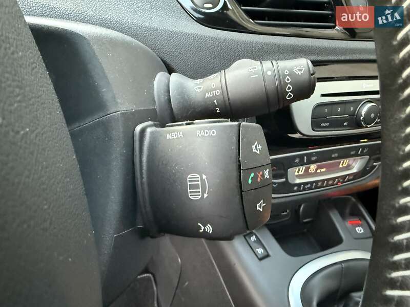 Мінівен Renault Grand Scenic 2015 в Стрию