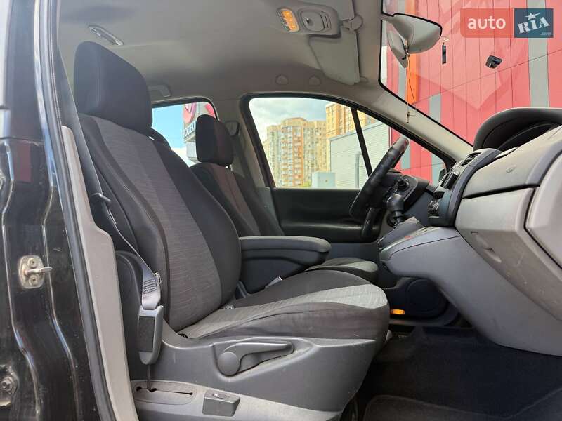 Мінівен Renault Grand Scenic 2006 в Києві фото 12 Мінівен Renault Grand Scenic 2006 в Києві