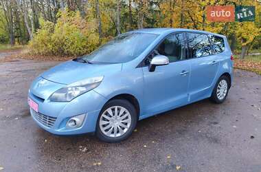 Минивэн Renault Grand Scenic 2011 в 
