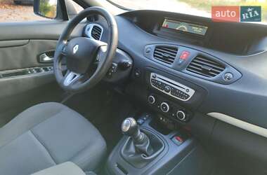 Минивэн Renault Grand Scenic 2011 в 