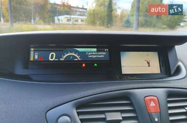 Минивэн Renault Grand Scenic 2011 в 