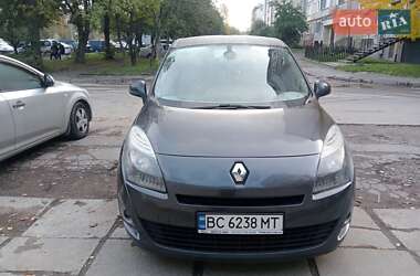 Минивэн Renault Grand Scenic 2011 в 
