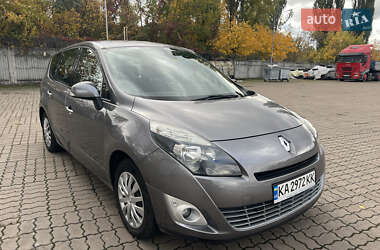 Минивэн Renault Grand Scenic 2009 в 