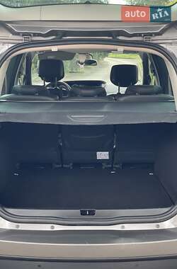 Минивэн Renault Grand Scenic 2014 в 