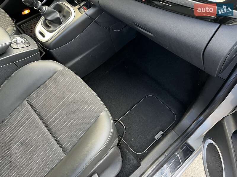 Мінівен Renault Grand Scenic 2011 в Волочиську