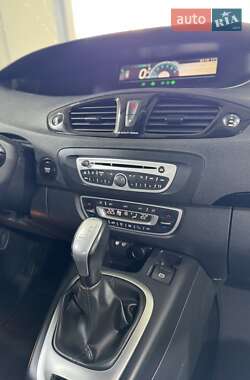 Мінівен Renault Grand Scenic 2011 в 