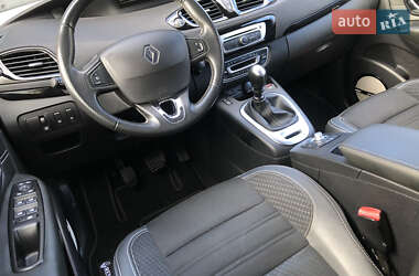 Минивэн Renault Grand Scenic 2016 в 