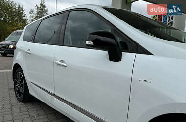 Минивэн Renault Grand Scenic 2012 в 