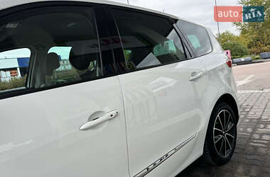 Минивэн Renault Grand Scenic 2012 в 