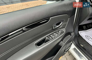 Минивэн Renault Grand Scenic 2012 в 