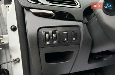Минивэн Renault Grand Scenic 2012 в 