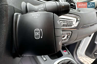 Минивэн Renault Grand Scenic 2012 в 