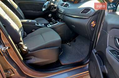 Минивэн Renault Grand Scenic 2011 в 